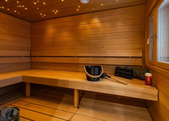 Villa Golden House *